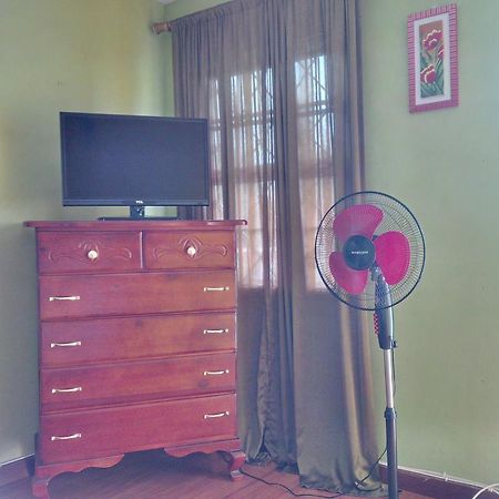 Impeccable Guest Rooms 2 킹스톤 객실 사진